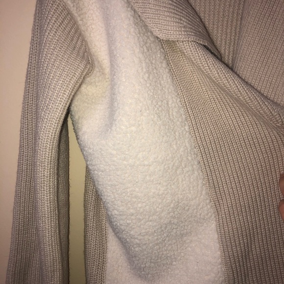 Cardigan - Picture 5 of 6